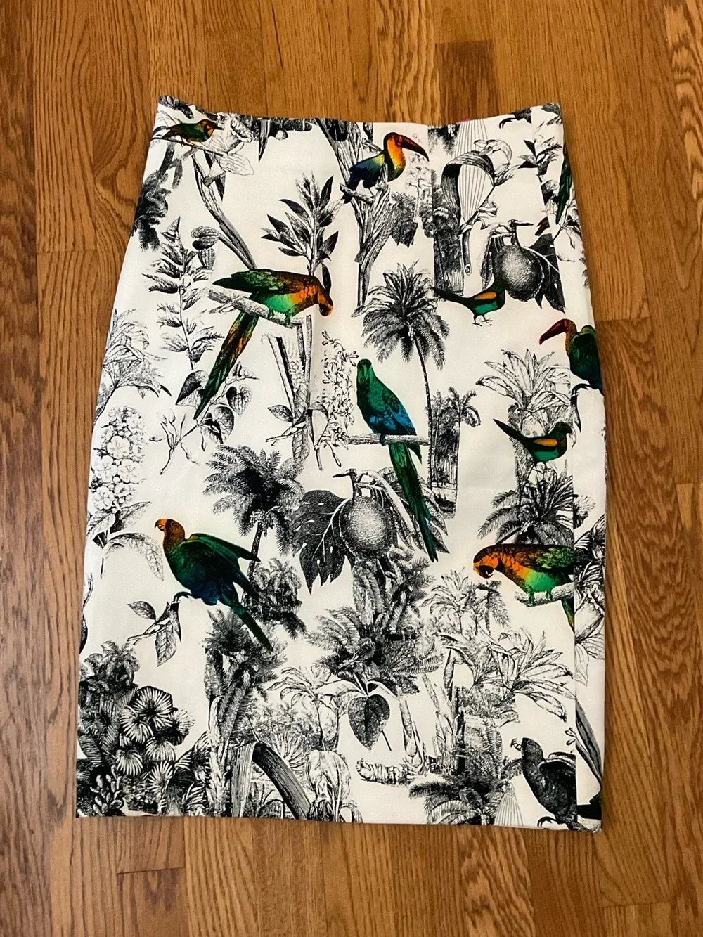 Catherine Malandrino - Pencil Skirt with Green and Orange Parrot Print. Size 8